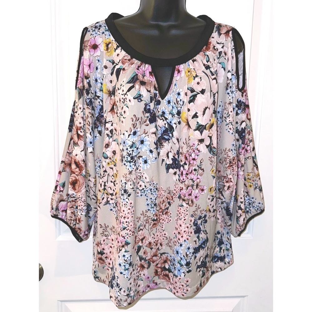 ECI Top Cold Shoulder Stretch Knit top
